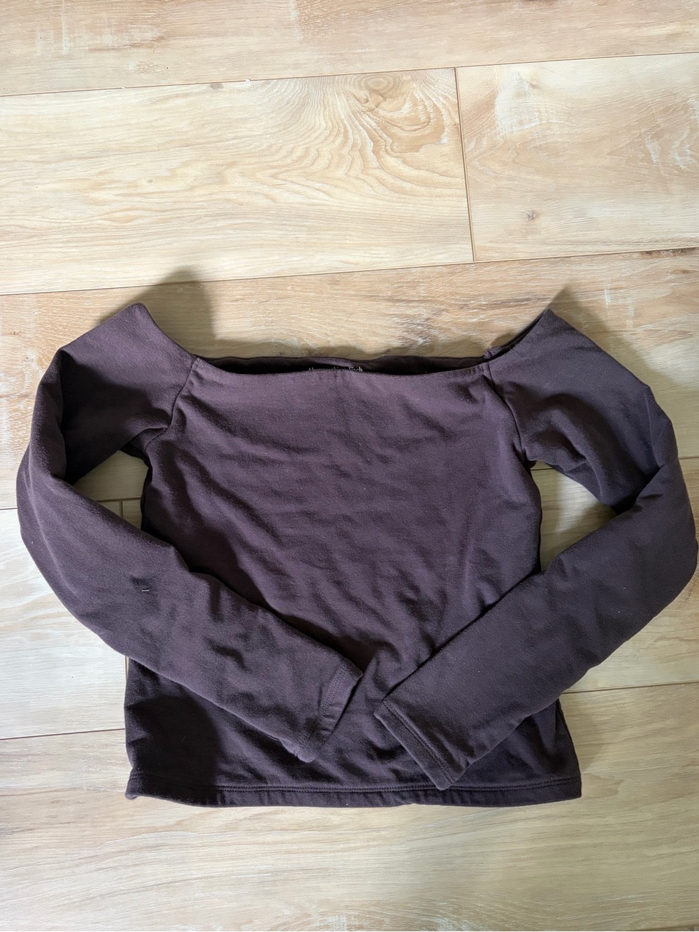 Abercrombie & Fitch Women's Off-Shoulder Long Sleeve Top in Chocolate Brown